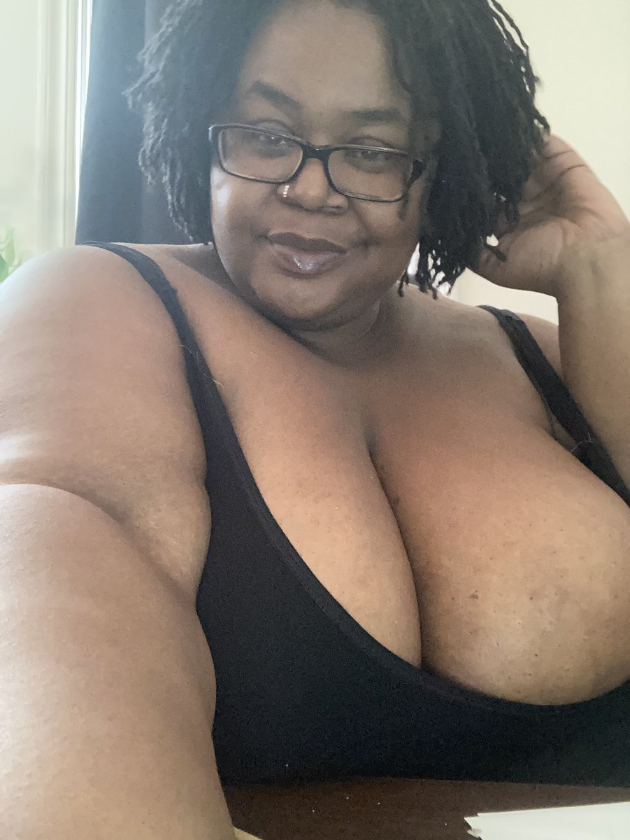 isallalietai's tweet photo. Happy Sunday 🥰 https://t.co/IV1kkWBb9l