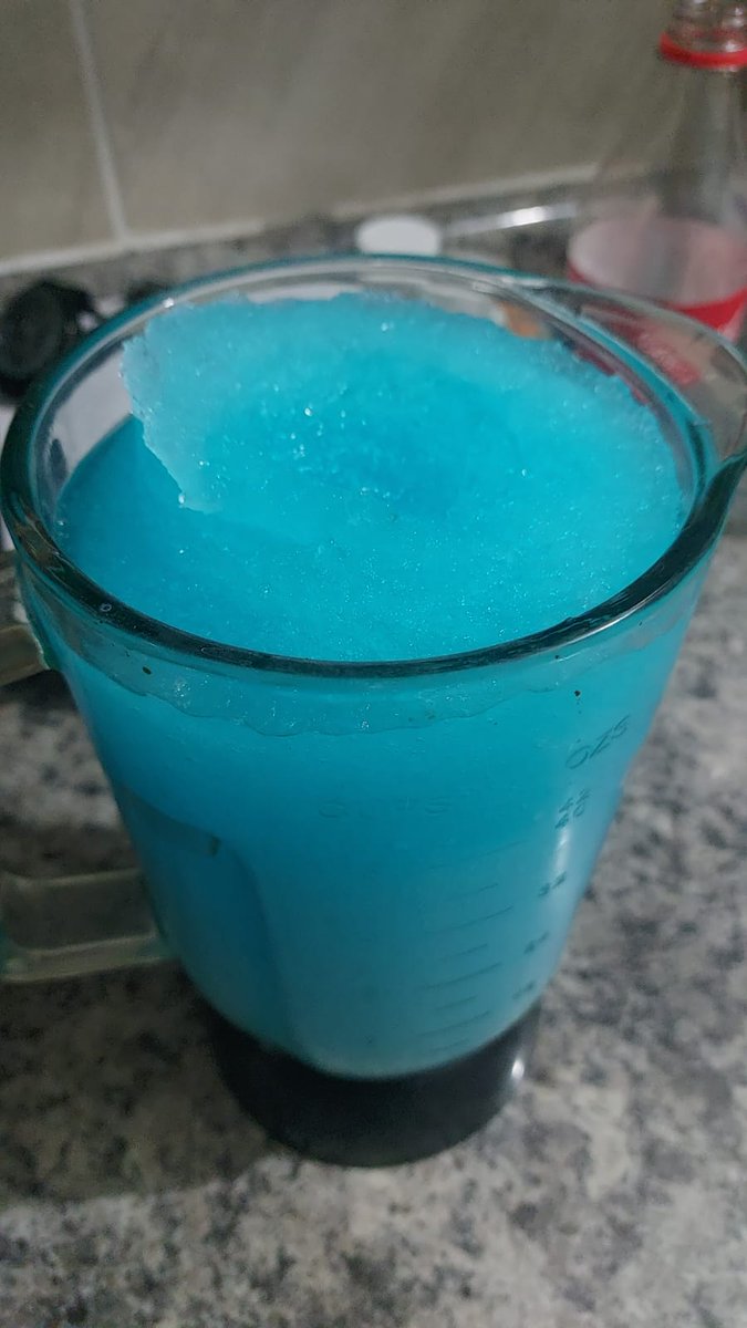 IsraLopfra's tweet photo. @PoweradeMx Esto lo llamo felicidad raspado de @PoweradeMx azul y una peli #Pausaespower a disfrutar . https://t.co/TqGfewH4El
