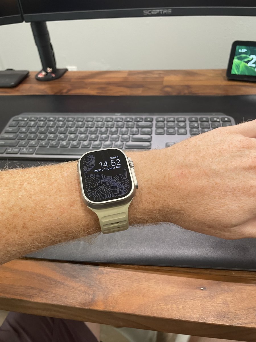 B_Moore4Less's tweet photo. Pre-ordered &amp; waiting for @nomadgoods ultra orange but actually pretty stoked on how the dune looks w/ the Titanium. https://t.co/h3DrTm1OUp