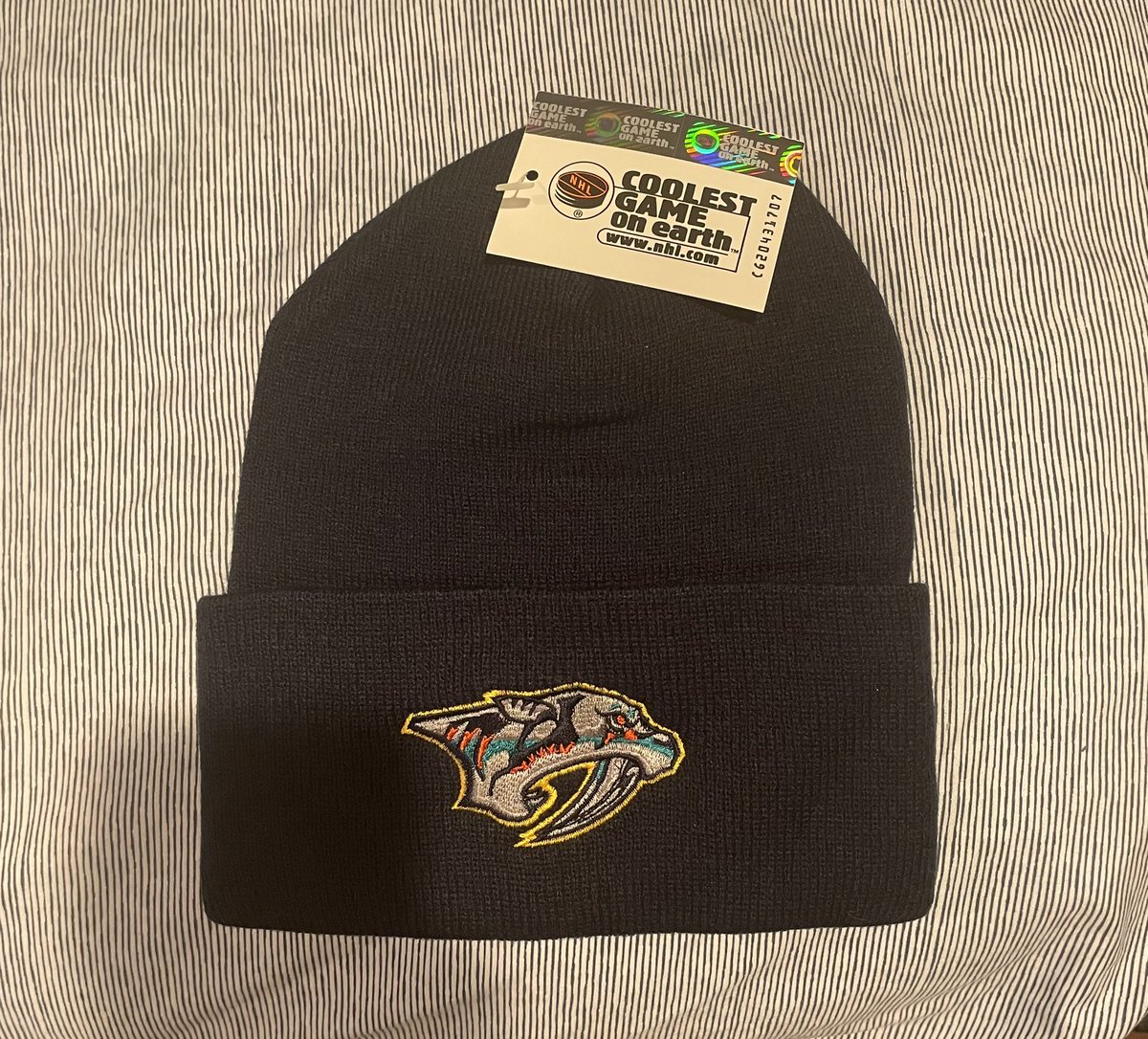 MaxHerzTalks's tweet image. Fun fact there were zero bad pieces of nhl gear ever made with this tag on it #CoolestGameOnEarth