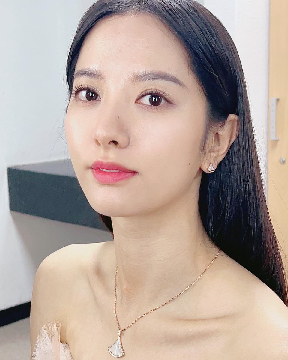 iriesta29's tweet photo. #이리에😚#김지연 950819 
#아이리👫#보나 🥰#보나나의여자
#Bona💋#IRIE
#Team_KIM #KimJiyeon #MyLovely_J 
#우주지연대스타✨🌟
😍#BonaBeMyStar🎆🌟🎇 
#LuvAcrossTheSpace 💖🚀....🌏
❤#WJ_Please #WouldYouLuvMe ☄
#우주소녀 #WJSN_Black #i_WJSN #2KimJiyeon👭 #BONANERO https://t.co/qq7D8DMQ7P