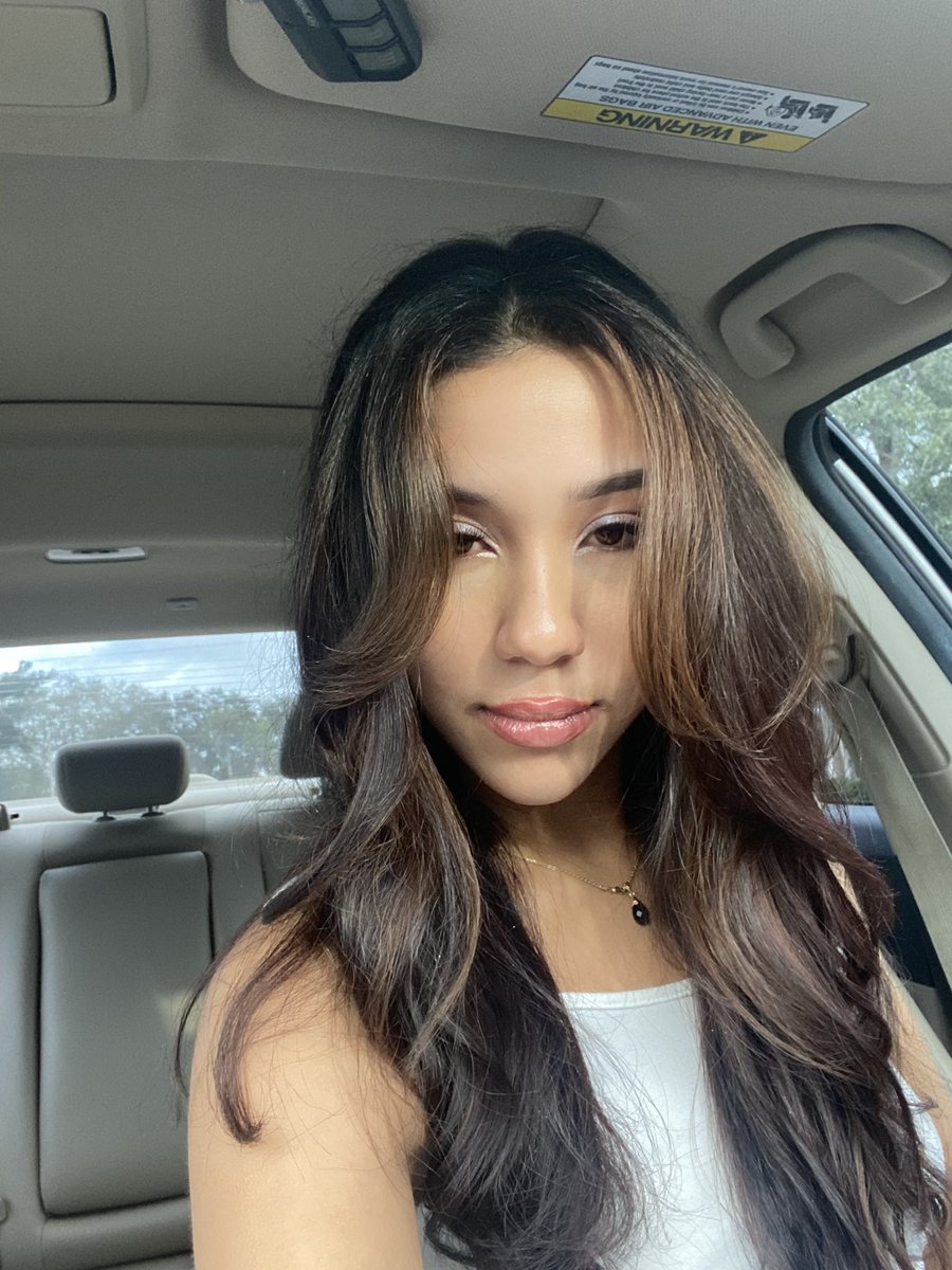 shutuplaurie's tweet photo. new hair 💅🏽✨ https://t.co/s8gNzGYP9z