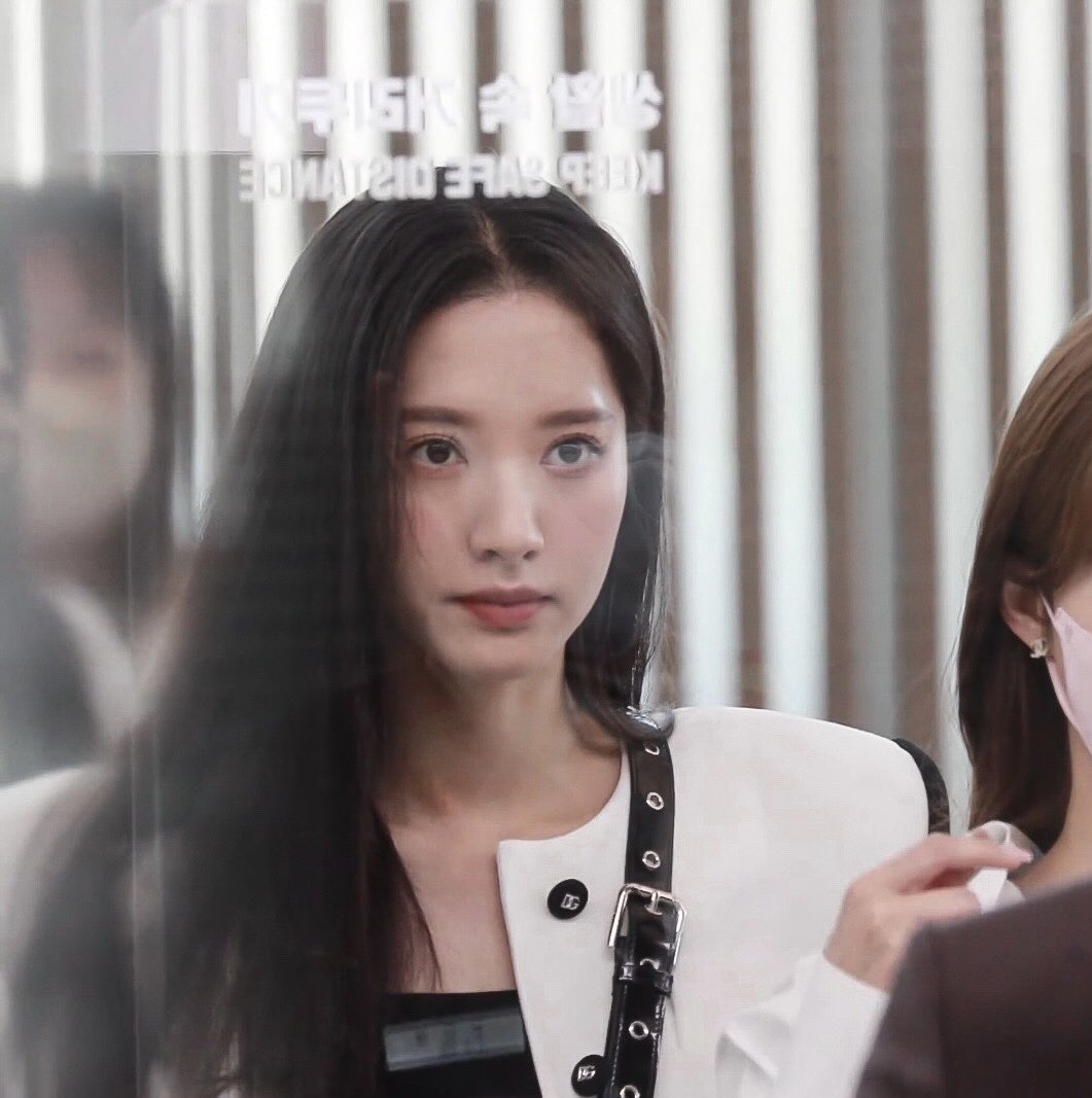 iriesta29's tweet photo. #이리에😚#김지연 950819 
#아이리👫#보나 🥰#보나나의여자
#Bona💋#IRIE
#Team_KIM #KimJiyeon #MyLovely_J 
#우주지연대스타✨🌟
😍#BonaBeMyStar🎆🌟🎇 
#LuvAcrossTheSpace 💖🚀....🌏
❤#WJ_Please #WouldYouLuvMe ☄
#우주소녀 #WJSN_Black #i_WJSN #2KimJiyeon👭 #BONANERO https://t.co/tQHoHQrBDj