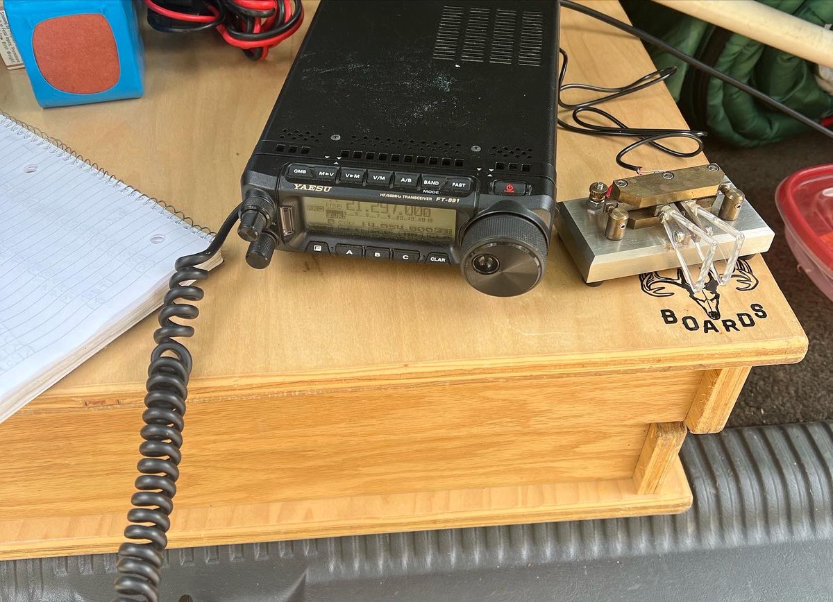 dirtyolefireman's tweet photo. Today’s adventure to Johns River Game Land NC K-6915 #pota KFF-4934 #weff as W4G for Earth Science Week #gypo total of 60 in 3 hrs & 38 minutes! Lots of DX on 10m, SSB & CW! 11 #qrp #cw the rest 100w into the #wolfrivercoils Sporty Forty on a tri mag mount! #hamradio https://t.co/5DGbyaXWeY
