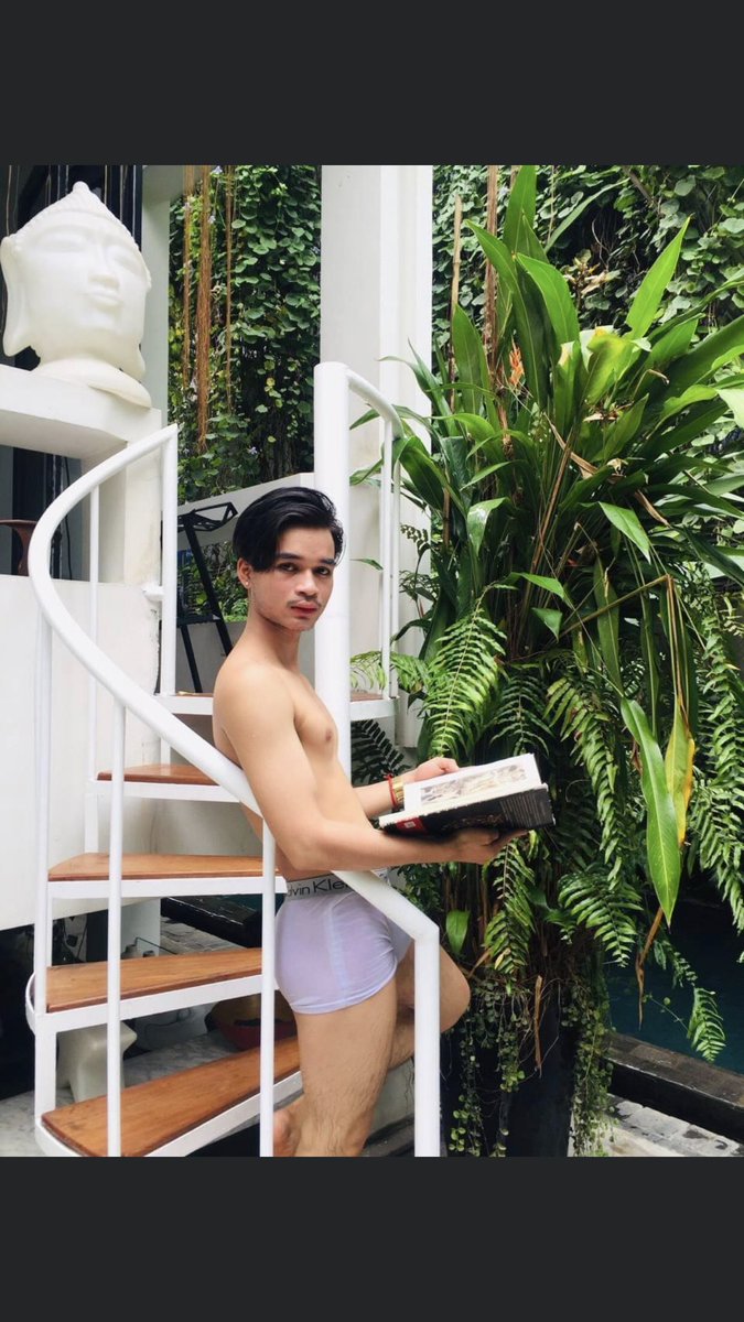 Boy19cmT's tweet photo. ទាយមើលស្ទីងនៅកន្លែងណា ទាយត្រូវមានរង្វងអោយ? https://t.co/tfovpWIPVK