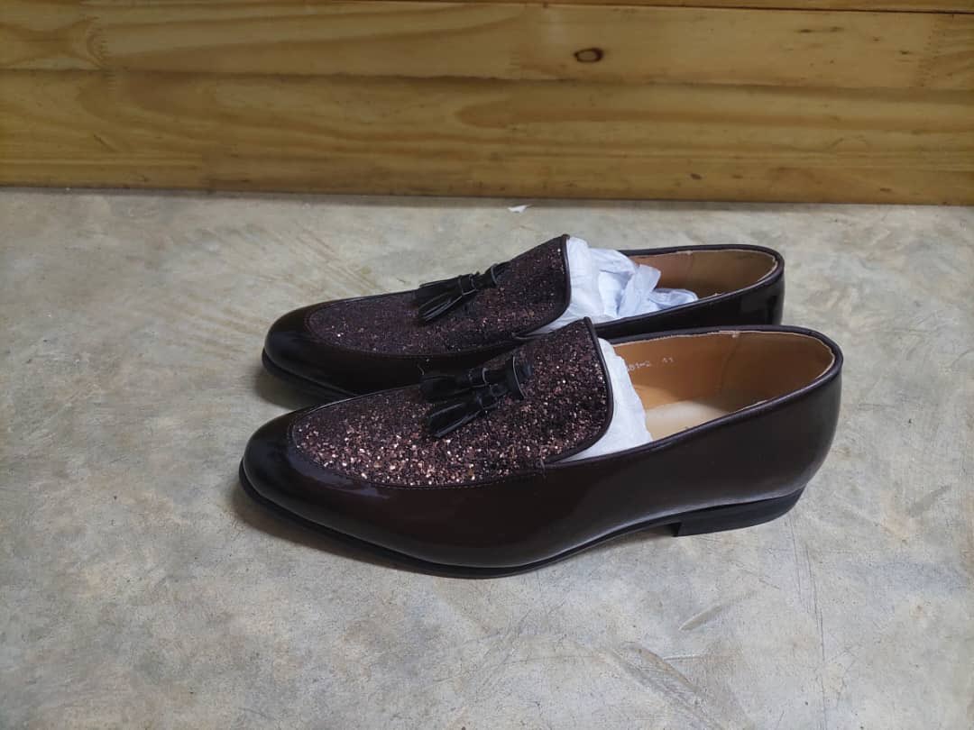 ThreadHuntersMw's tweet image. Imagine how classy you would look in these or how your mans can look in these… they can be yours for just K60,000.