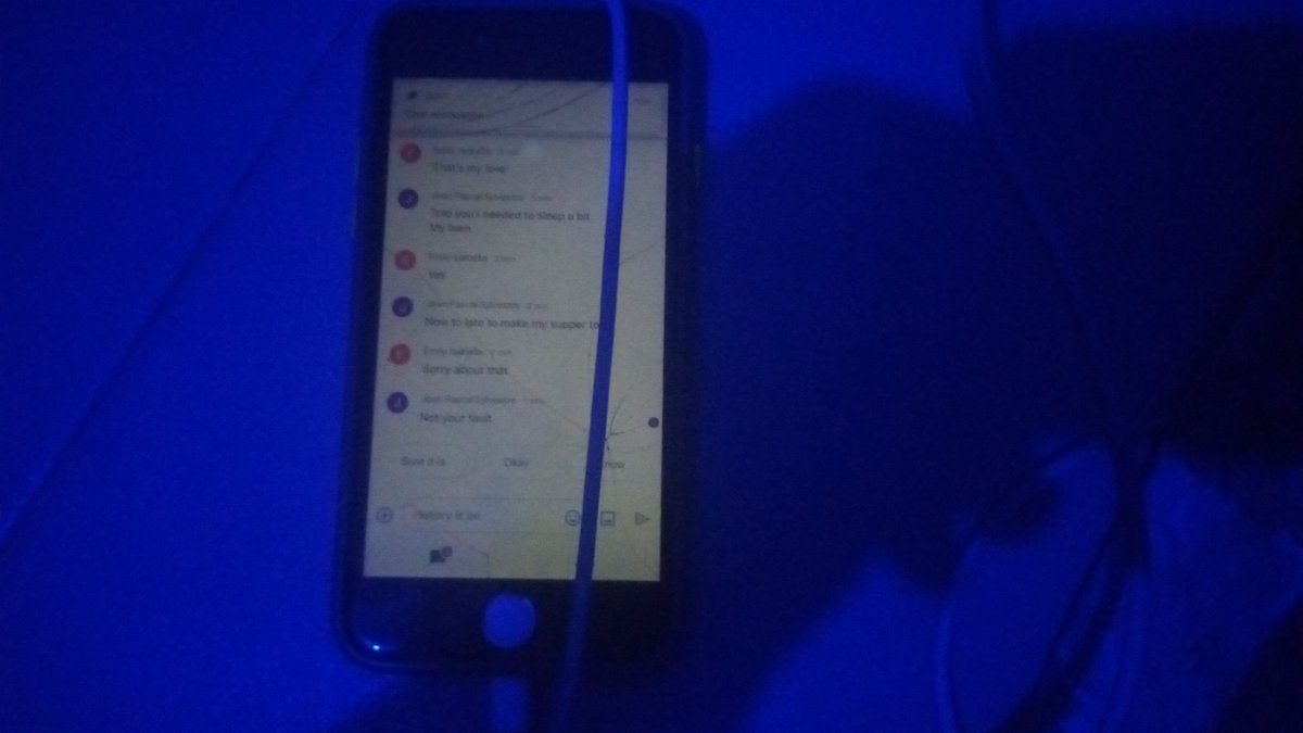 Lekwise12's tweet photo. @brainjotter__ I will join it to my iPhone 6 to get anf collect iPhone X so that the hustle can go well. Moreover is my roomie phone that am using to tweet and it's android phone. I have no reason to lie that's why I snap it sir #Cokerclose https://t.co/VUEDZDTAuK