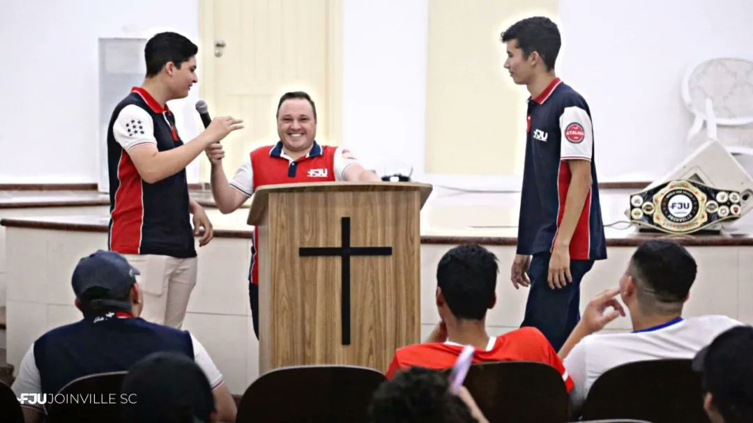 fjuscjoinville's tweet photo. 🔸Encontro Jovem "A Vontade"

Confira os melhores momentos! ✨
https://t.co/pcFD53hVqx
.
.
.
#FJUJoinvilleSC
#FJUSantaCatarina #VemPraFJU https://t.co/v1Fzog9vEj