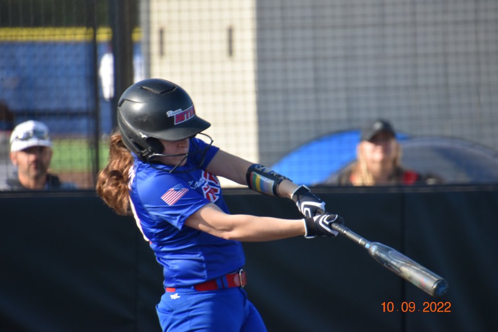 KSNitro18's tweet photo. Players of the Weekend: 
Brooke Wentworth for her clutch hits ringing in 5 RBIS &amp; great plays in the field.
Julia Moore for her amazing relief pitching &amp; 1.000 FPCT. https://t.co/rY42ALPeWa