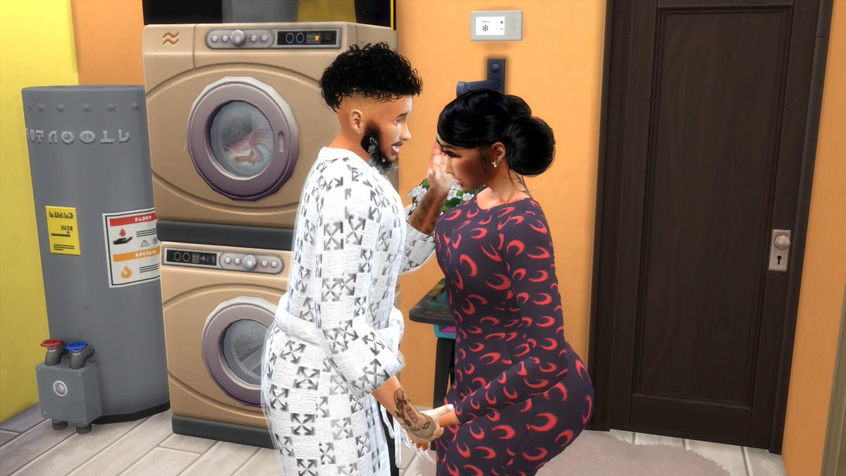 PrettyReaper93's tweet photo. Grown up tingz gwan 😍🥰😜#TheSims4 #TheSims4CC #ModTheSims4 #UrbanSims #wickedwhims https://t.co/o25kbYIH0U
