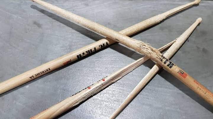 leviticsoficial's tweet photo. Todavía nos aguantan para otro evento

#rock #rocklife #rockstyle #rocklife #rocklifestyle #rocklook #rockporn #rockstar #rockstarlife #rockstarstyle #rockstarlifestyle #rockstarstylelife #rockstarlook #drum #drumstyle #drumlife #drumlifestyle #drumstylelife #drumlook #drumporn https://t.co/vHaZPx6IOX