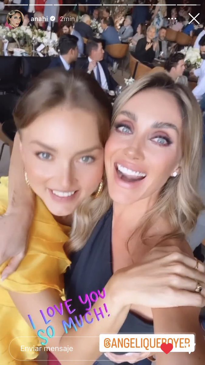 SeptimoRebelde's tweet photo. Mía Colucci y Vico Paz están presentes ✨

Anahí y Angelique Boyer se acaban de reencontrar en la boda de Maite Perroni. https://t.co/uM9Gm00KYm