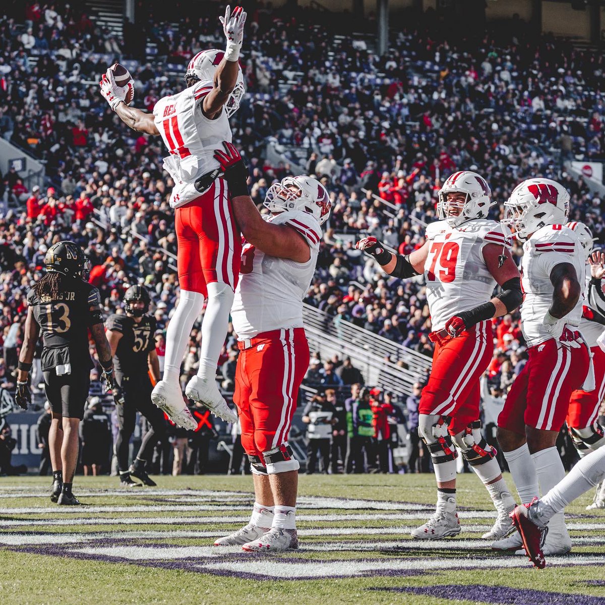 Wisconsin Football tweet media
