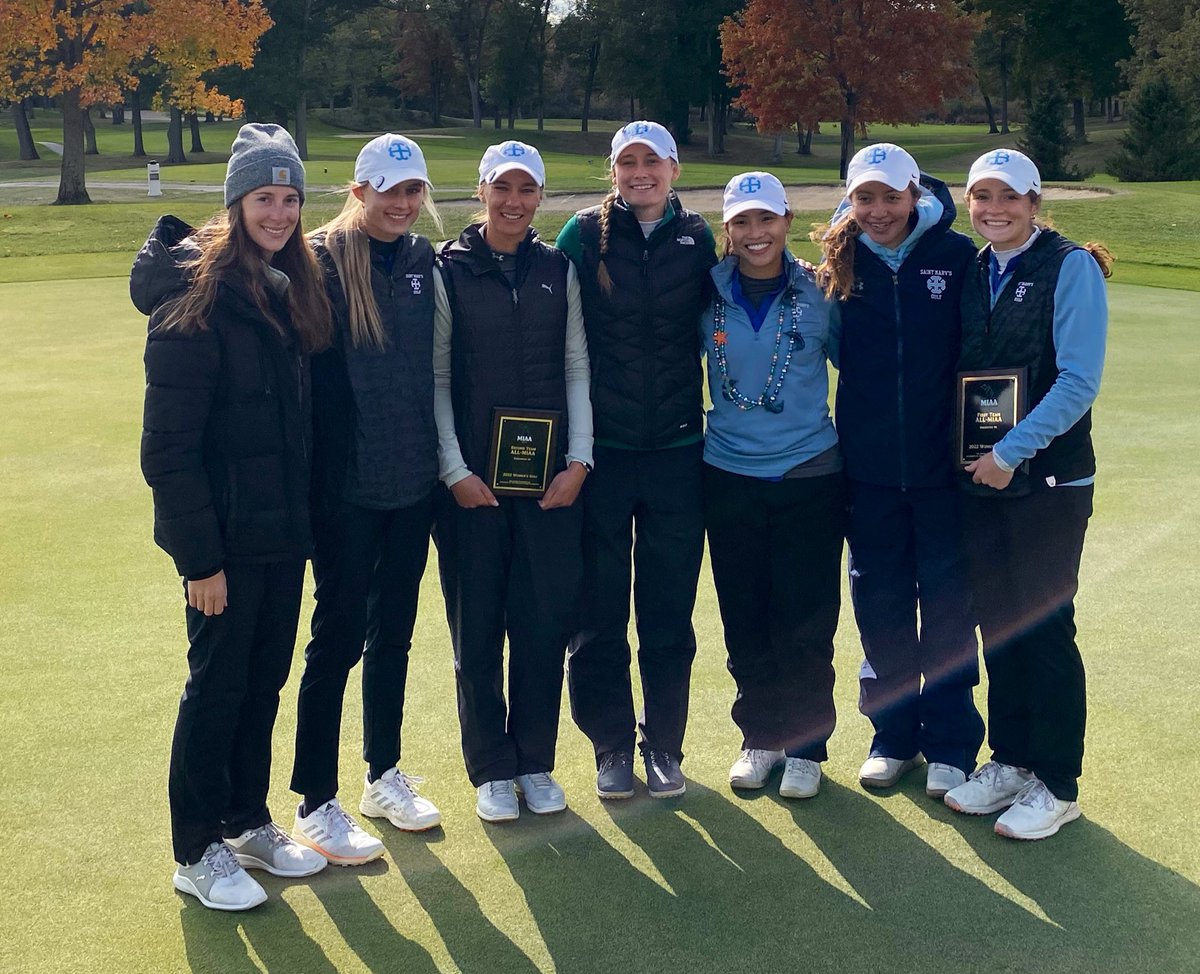 That’s a wrap on our fall season! 
-2nd in the conference
-Erin Bennett 1st Team All MIAA
-Katelyn Tokarz 2nd Team All MIAA
-5 different players with PRs
-lots of birdie beads 
So much growth in just a month and a half from this group! Ready to get to work this off season👏🏼