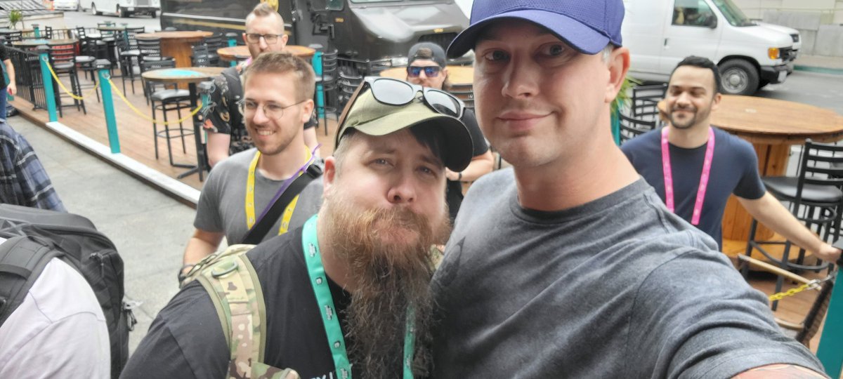 coldblood06's tweet photo. @GhostFreak66 Was great to meet you man https://t.co/7NsDErOQnP