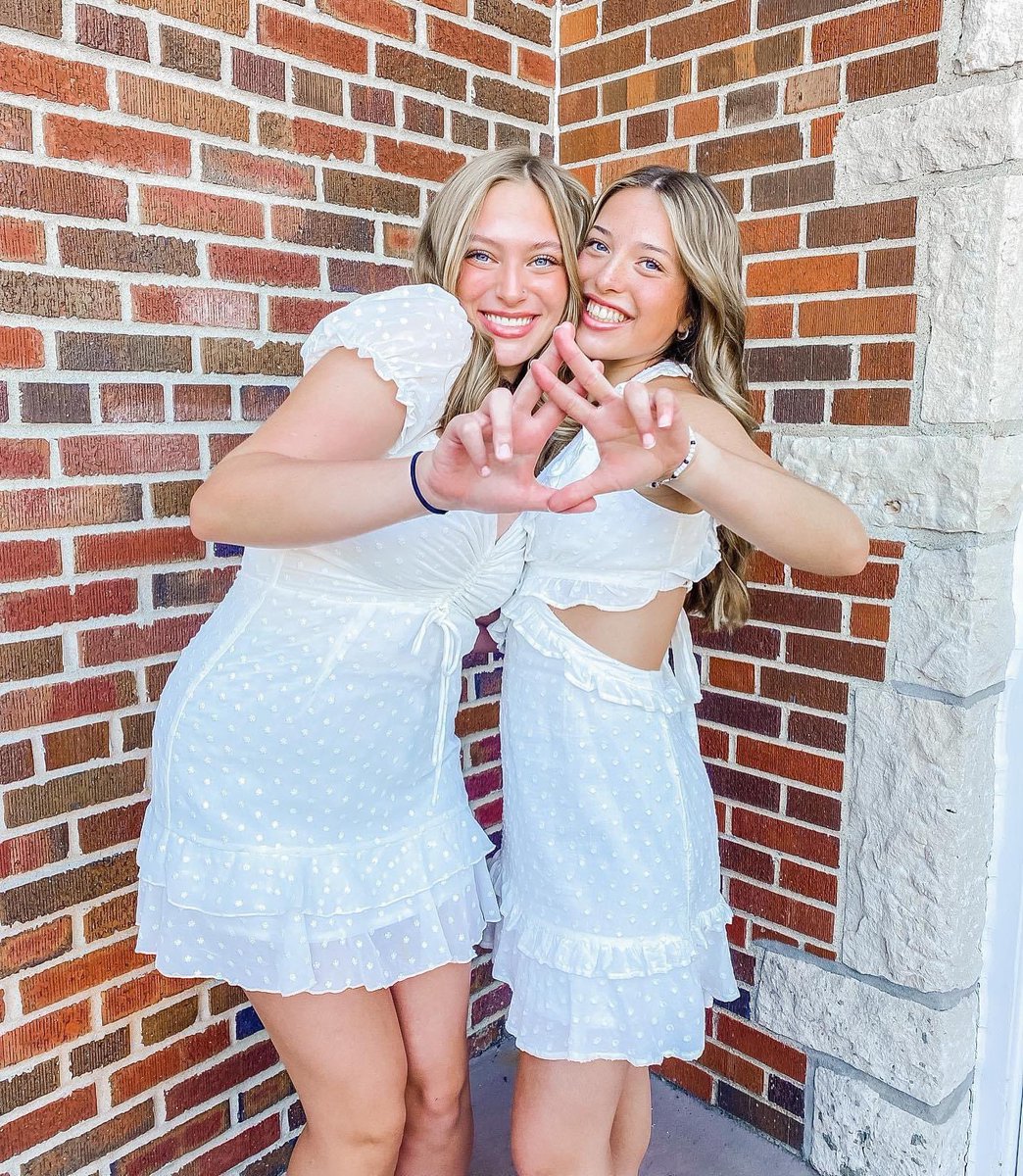 alphachimizzou's tweet image. OUR NEW MEMBS ARE OFFICIAL! 🤍 

MC ‘22 - We are so proud to officially call you our sisters and can’t wait to see the impact you have on Alpha Nu! 🫶

#AlphaChiMizzou