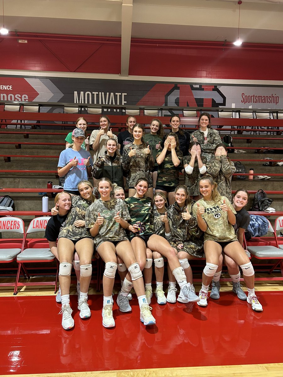 ATTENTION: SENIOR NIGHT TOMORROW @ HOME vs NORTH

Soph/JV @ 5:00

Senior announcements to follow soph game 

Varsity @ around 6:30

THEME: CAMO💚🖤