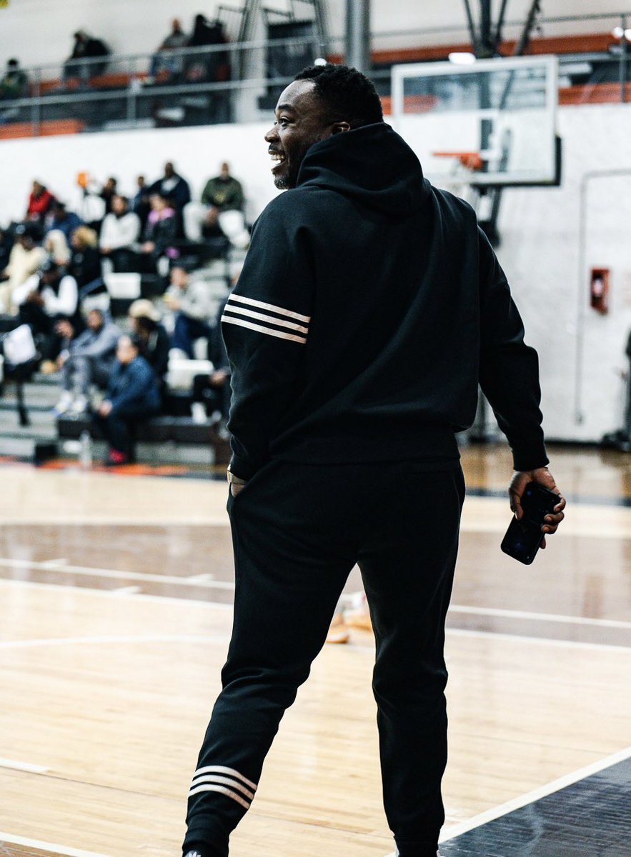 CoachJayDavid's tweet photo. โLooking back, we were the luckiest people in the world. There was no choice but to be pioneers; no time to be beginners.โ
๐ธ: @merixalexander
#NeverFolded #BabethsBabyBoy https://t.co/lVqaQb09RS
