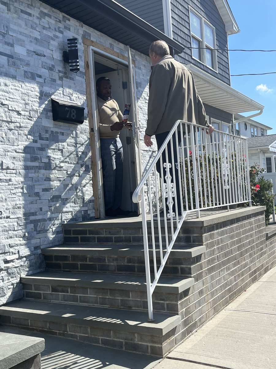 MooreforNewYork's tweet photo. Another day closer to Election Day means another day of knocking doors! It’s #knocktober after all. https://t.co/p1jdFVwDjL