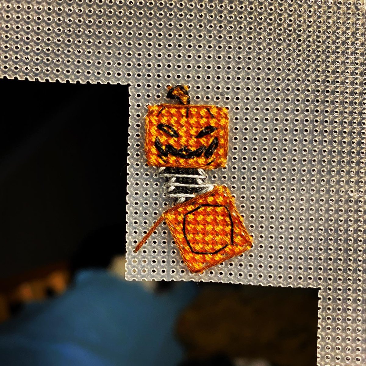 RoguexStitches's tweet photo. “Jack, please, I'm only an elected official here, I can't make decisions by myself!” -one of my favorite lines from the movie 😂

#StolenHolidaySAL double feature from @craftigurumi 

That little jackolantern in a box is my favorite so far!

#crossstitch #nightmarebeforechristmas https://t.co/pESoXaaIzQ