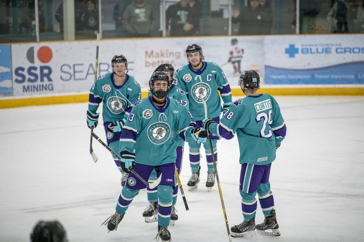 kevrob3369's tweet photo. Hometown boy scores his first SJHL career goal with his hometown team in-front of his hometown crowd! https://t.co/Nsy5oHwCRy