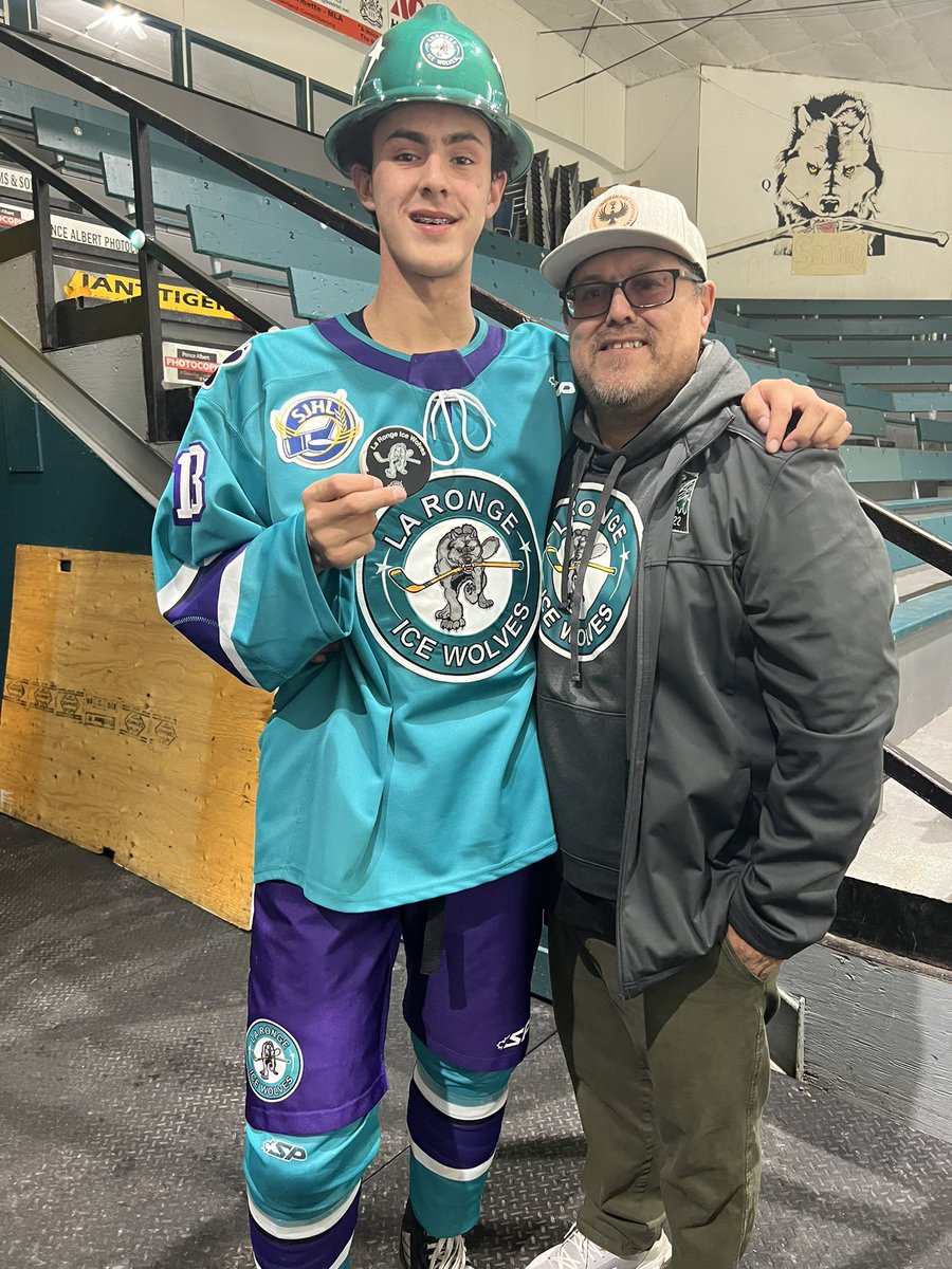 kevrob3369's tweet photo. Hometown boy scores his first SJHL career goal with his hometown team in-front of his hometown crowd! https://t.co/Nsy5oHwCRy