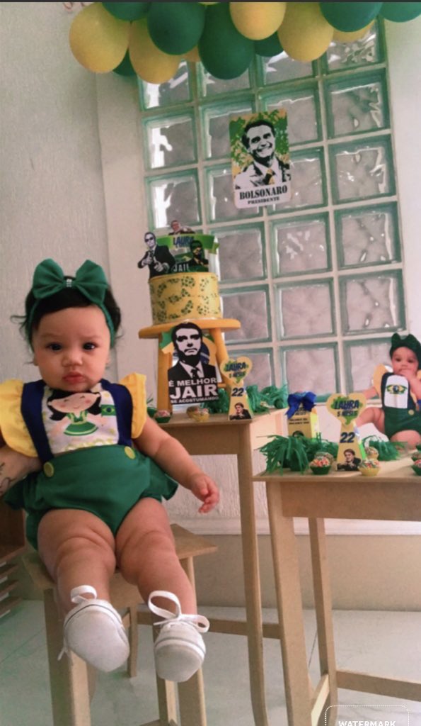 mimimalvadaa's tweet photo. Mais um mês te amando ❤️🥳
#feliz5meses #bolsonaro #minibolsominion #minhasorte @jairbolsonaro https://t.co/pZter42K93
