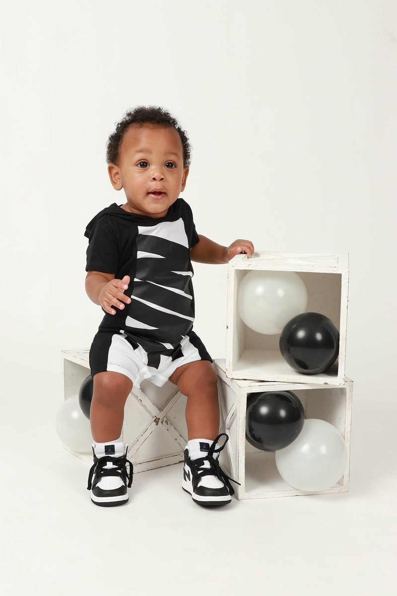 mrsoliver_123's tweet photo. I mean just in case y’all wanted to see the cutest baby in the entire world!!!! My sonshine ✨ 

#almostONE @Nike https://t.co/OEdaNZXVy0
