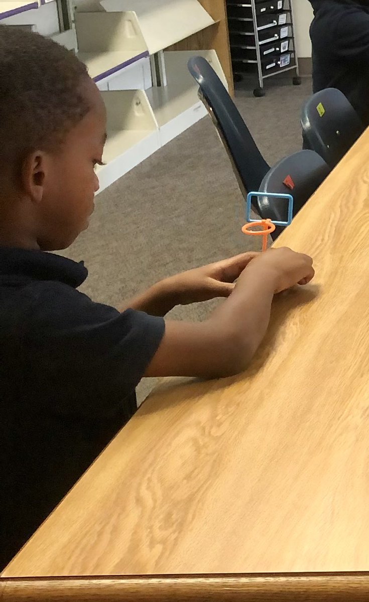 QuarterfieldES's tweet photo. Kindergarteners enjoy being creative with STEM bins in Media class. #aacpsawesome #makerspace @AACountySchools @ms_zacks @AACPSReads https://t.co/qtZJH6g4ao