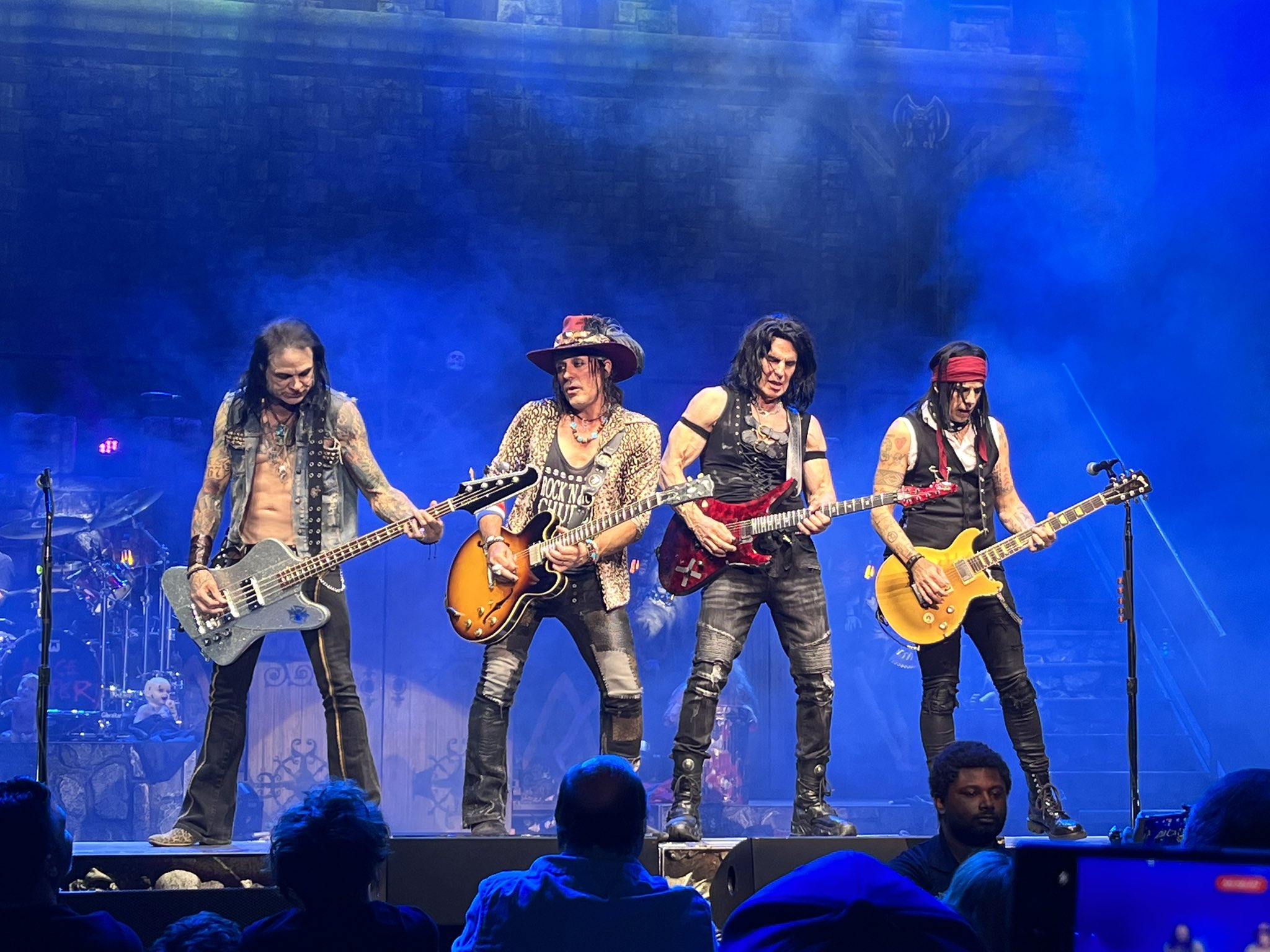 Eddie trunk on twitter a few photos from alicecooper last night in