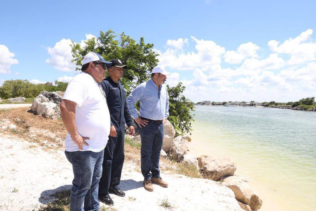 sepasyucatan's tweet photo. …que se realizaron con maquinaria de la @SEMAR_mx que gestionamos a través del @GobYucatan, con lo cual las embarcaciones ya pueden entrar y salir con mayor facilidad. (2/2) https://t.co/iJhPTcrVsz