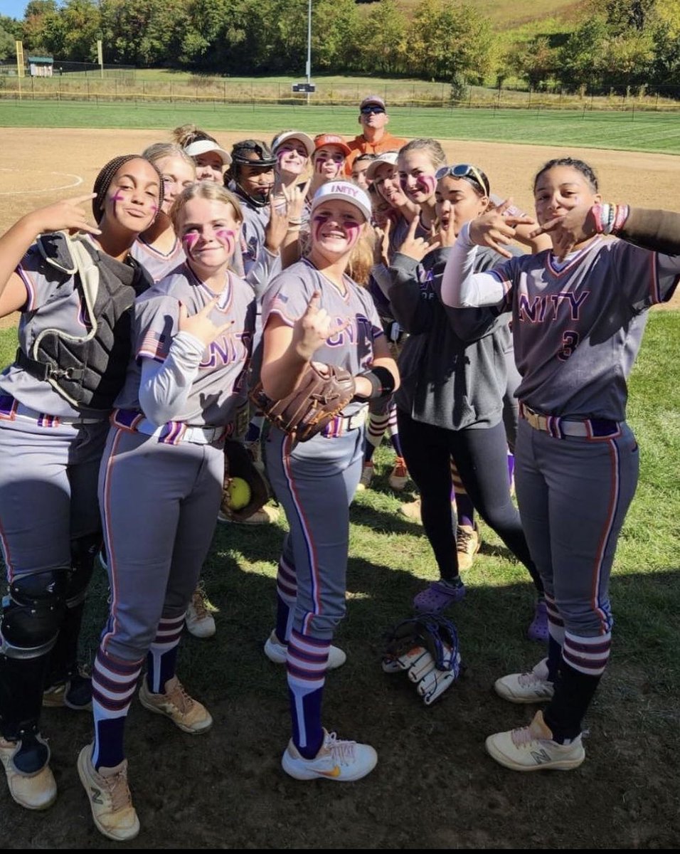First weekend back on the dirt with my girls! 🧡💜 We played up in the 16U and went undefeated, winning the Chip! Can’t wait til our next tourney! Let’s keep rolling! @Unity14uJohnson @ExtraInningSB @Los_Stuff @LegacyLegendsS1 @LSUsoftball @UGASoftball @FSU_Softball @volsoftball