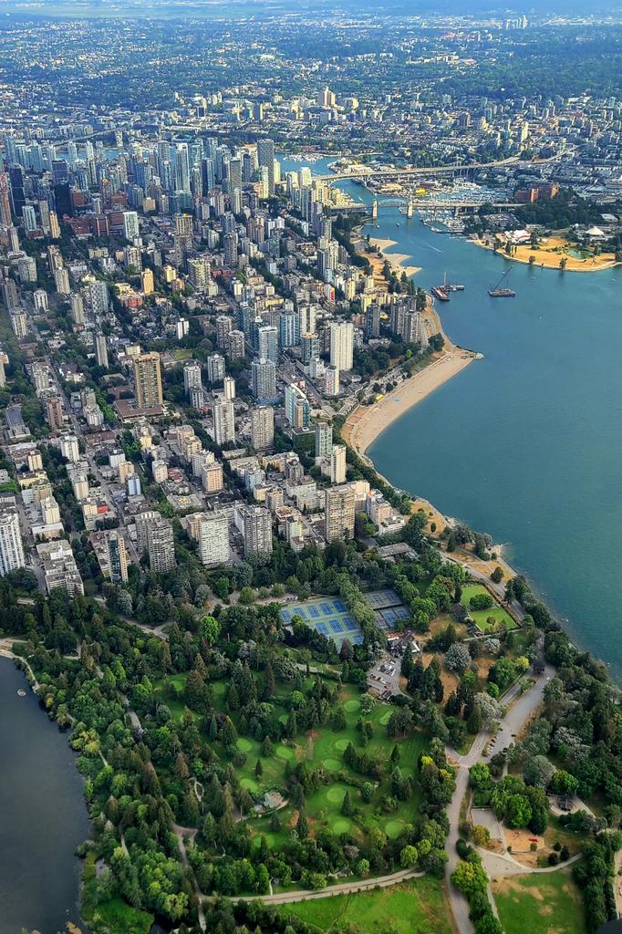 That's some view! 🤩 #Vancity #Vancouver #YVR #LostLagoon #helicopterlife #StanleyPark #Canada #SummerVibes