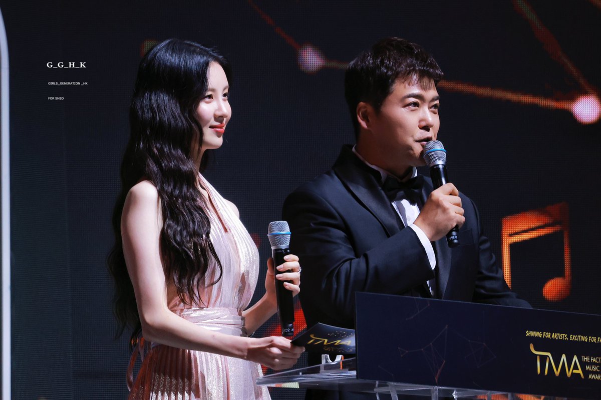 G_G_H_K's tweet image. 221008 TMA☺️
#Seohyun #서주현 #서현 #JunHyunmoo
#GirlsGeneration #SNSD #소녀시대