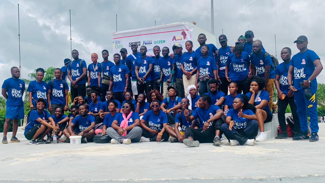 afctogo's tweet photo. Nous n'aurions jamais pu y arriver sans vous: bénévoles, participants, partenaires, officiels.
La 1ère édition du #5KMAPIEDS est enfin rentrée dans l'histoire. Mais ce n'est pas encore fini pour #OctobreRose2022
Pleins d'autres surprises vous attendent alors restés branchés. https://t.co/LvWyPdOspw