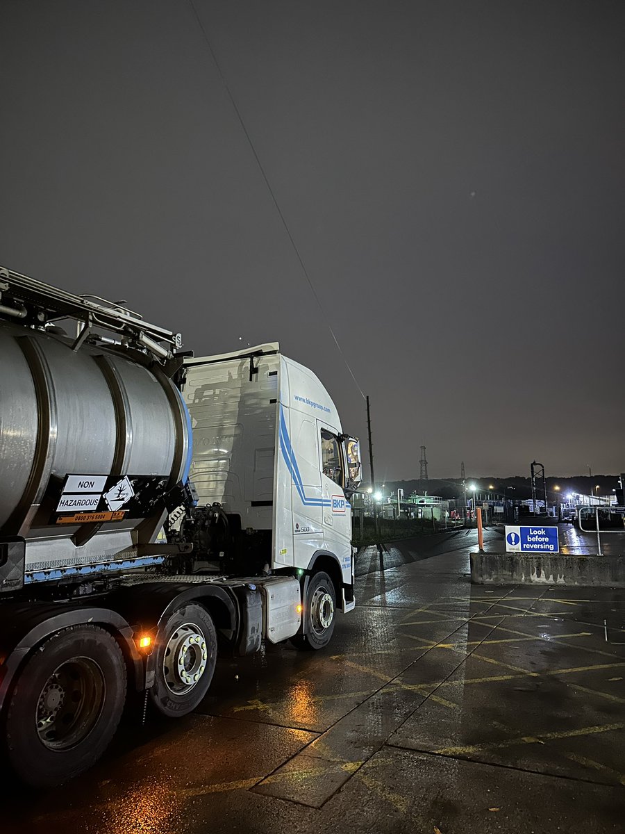 RescueRodLTD's tweet photo. First up…. @ukgeneco 
2nd…. @UKOGlistedonAIM 
3rd…. @bkpwaste 

Is it Friday yet….. ☀️ 🏝️ 

#2weeksoff #FlyEaglesFly #ShopMyCloset  @VolvoTrucksUK @Grgwasteuk @N33BKP https://t.co/jDAkY4qrKJ