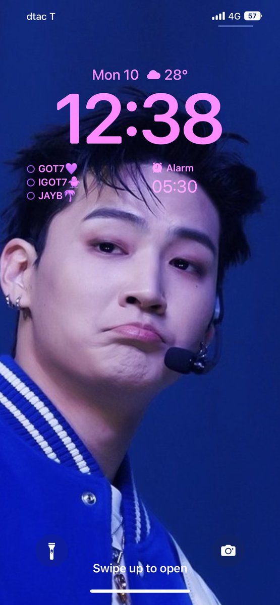nonny_def0106's tweet photo. ใกล้จะได้เจอกันแล้วนะ 🥺🫰🏻💚🌴💙
กราบไหว้…ฟ้าฝนหยุดตกสักหนึ่งอาทิตย์🥺🥹🙏🏻
#2022JAYBWorldTourinBKK #JAYB #GOT7 #Be_Yourself #go_Up https://t.co/JePI0QkNm8
