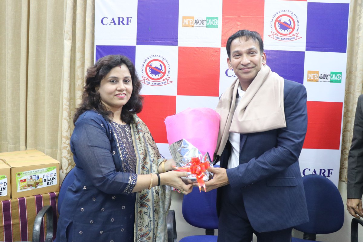 CARF3's tweet image. Chairman Mr. Shamshi Mulla and CEO Mrs. Savita Nathani felicitating our Hon. Chairman Advisory – Prof. Dr. Rehan Kazi 
1/5
#Canceraid #Chequedistribution
