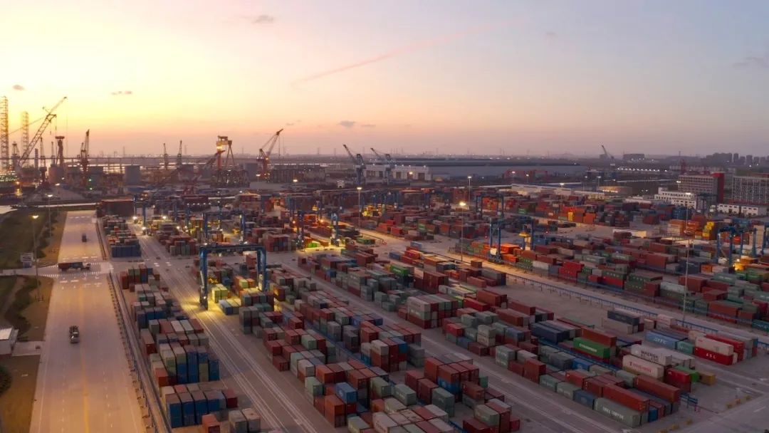 InvestNantong's tweet photo. The foreign trade of #Nantong Comprehensive Bonded Zone in Nantong Economic and Technological Development Area, or #NETDA, exceeded $1.69 billion in the Jan-Sept period, achieving its annual #goal earlier than planned. https://t.co/TnlZYrdUew