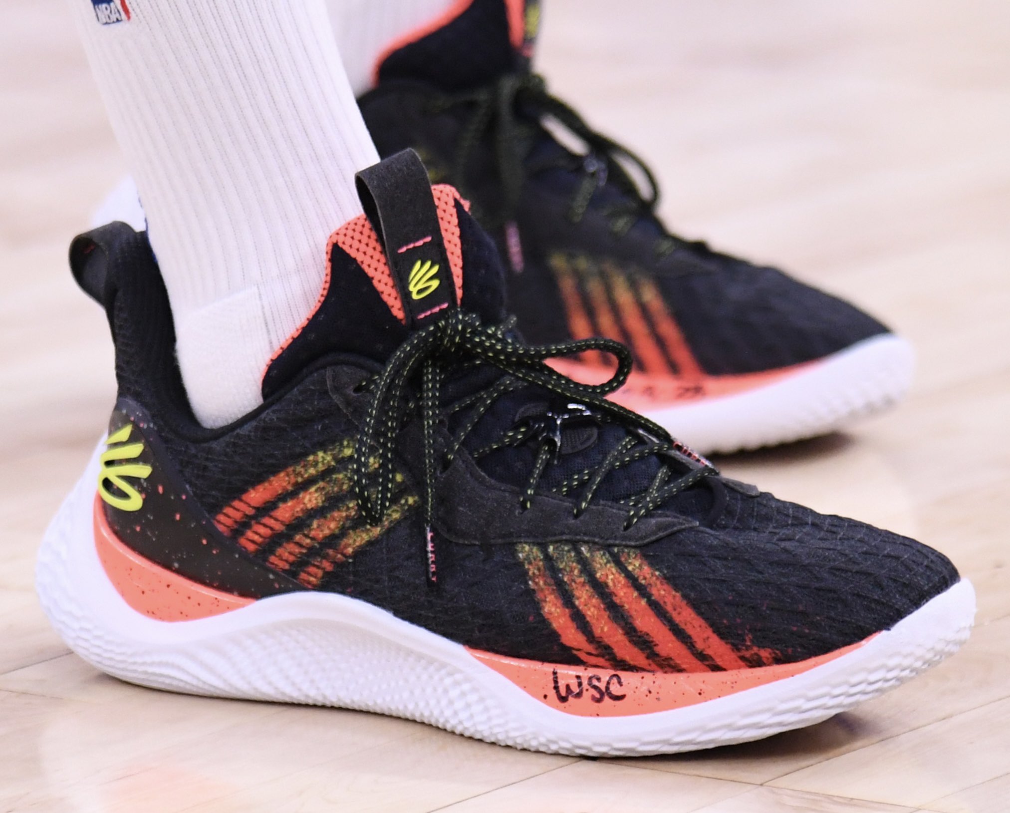 UA Curry 10 “IRON SHARPENS IRON” 27.5cm 日本最大のブランド 7770円