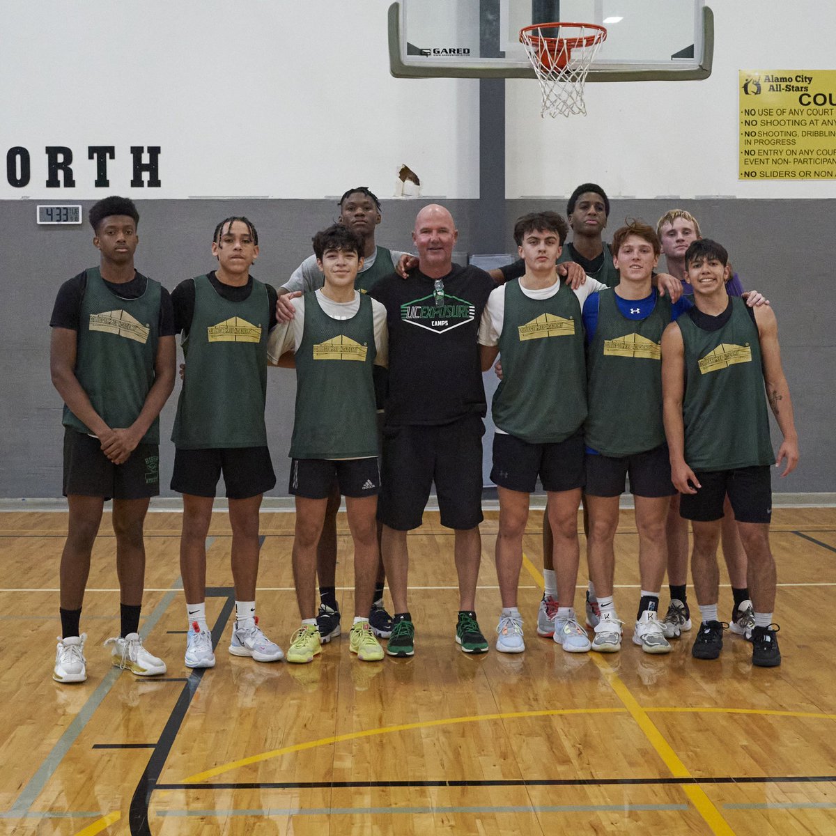 UC_Exposure's tweet photo. What a GREAT staff of college coaches working w/ 35 campers in SA!  If you missed it you missed an opportunity to "Gain Interest" @JarekSchmittou @TrajWilli @chicohighlights @Chuck_Gitonga00 @Joshhiness1 @11Coffell finished on TOP w/ some young guns #UCExposure #ProvenResults https://t.co/ymrgGgfEBz