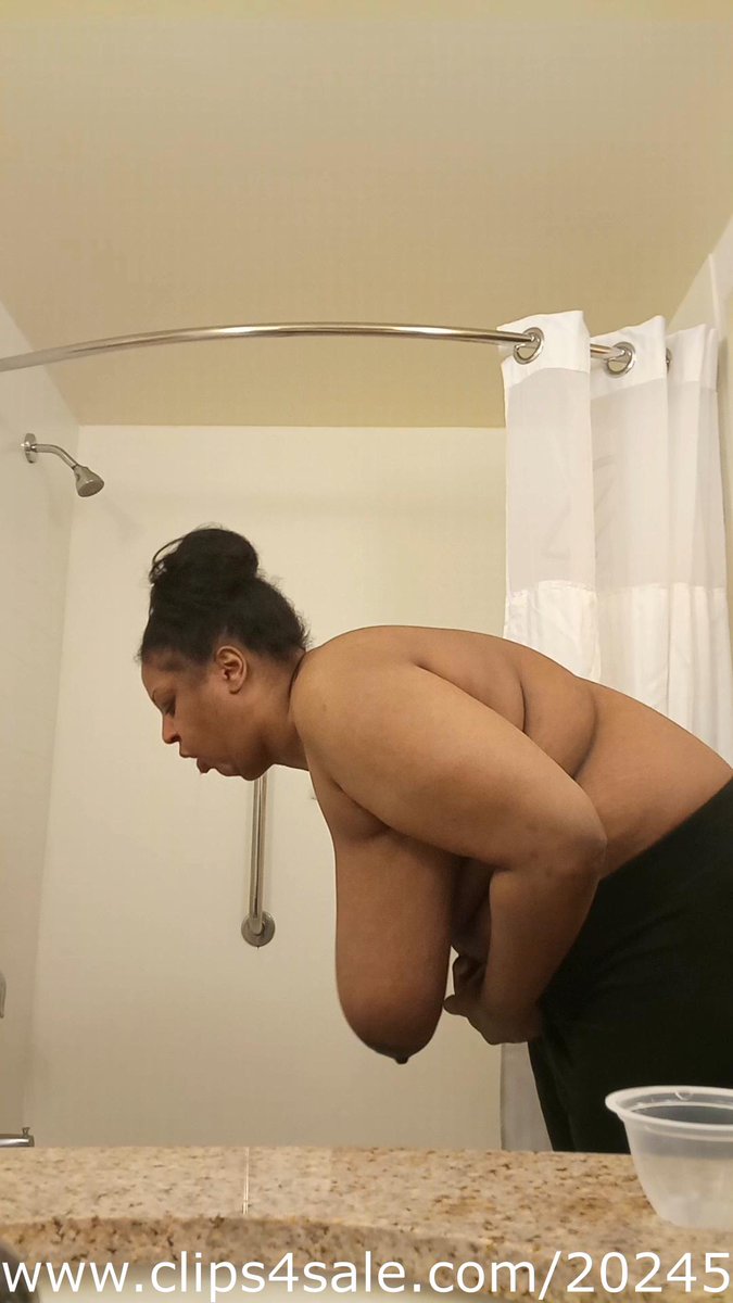 313pov's tweet photo. Nothing better than to see tits hanging as a woman vomits. 
Coming soon to https://t.co/vNow5KiehH
currently available at
https://t.co/1oEjPii93A

#vomit #pukegirl #puke #puking #throwingup #emetophilia #emetophile #hangingtits #boobs https://t.co/z9ZPCDEjm6