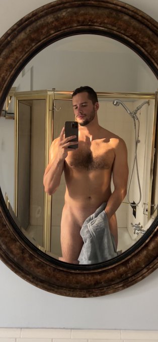 Where we going tonight?? https://t.co/YNkGUbrsa1