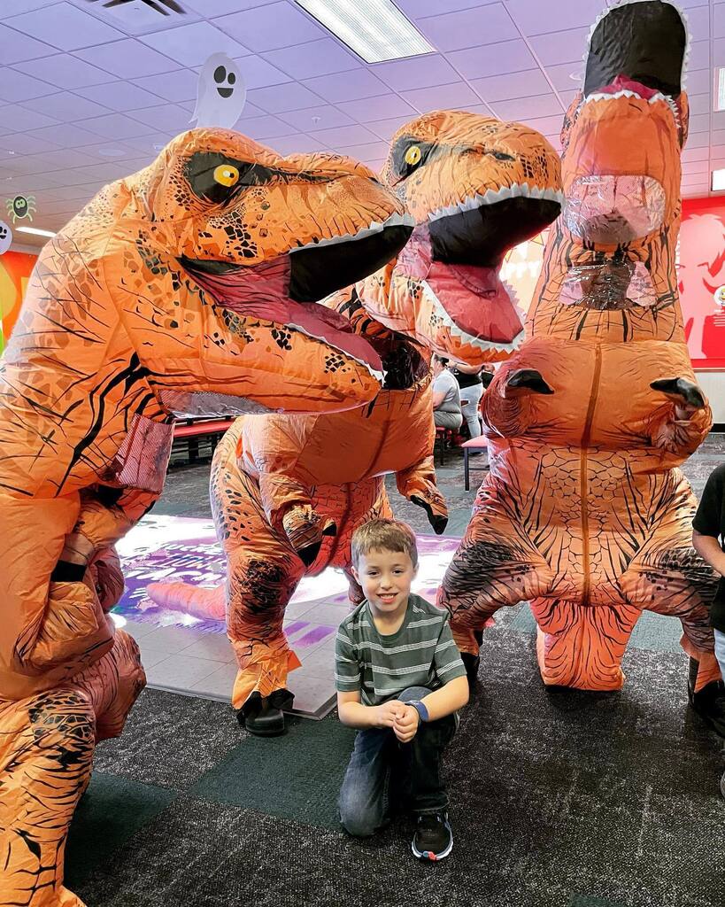 When you crash a 6-year-old’s birthday party dressed as 🦖🦖🦖 because his dad is your friend and co-fellow. Applicants often ask if we hang out together outside of work… yes, yes we do :) #fellowfriendsforlife instagr.am/p/Cjg-7lUOho9/