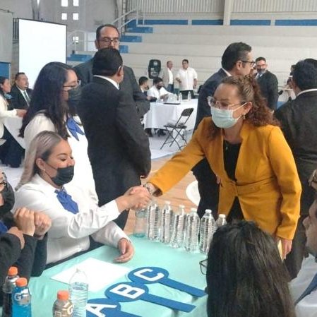 CODHEM's tweet photo. 💙La visitadora de Atención y Coordinación Especializada, Rocío Sánchez Molina, acudió al Primer Maratón Jurídico Municipal de #DDHH en #CuautitlánIzcalli, el cual fue organizado por el #DefensorMunicipal, el Dr. @obregon_levi.
📢 Promoción de los derechos humanos con #NNyA🙋🏻♀️🙋🏻 https://t.co/uvVeTU8gVI