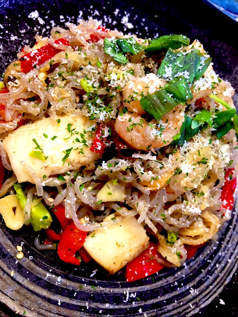 GeYzk3's tweet photo. 本日のブランチです。最高に美味しい 和風 イタリアン🇯🇵🇮🇹白滝の #シーフード スパゲッティー🍝
#料理好きな人と繋がりたい
#ブランチ #ランチ #ランチタイム #昼ごはん #昼ご飯 #しらたき #スパゲッティー #lunch #lunchtime #lunchbox #lunchflow #instagood
#笹脇敦詞 #イーグル笹脇 https://t.co/e138eH5s2e