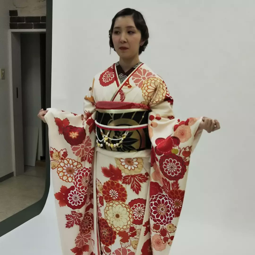 kasui_sasebo's tweet photo. 先日、成人式のポスター撮影がありました。
二人ともとてもキュートでかわいいモデルさんでした。
どの写真がポスターになるか
来年、華水で確認してみてくださいね😃
#ご婚礼衣裳華水
#華水
#サンプリエール
#平安閣
#セレモニー長崎
#成人式
#撮影
#振袖
#佐世保市
#三か町 https://t.co/EF2nVaC4aH