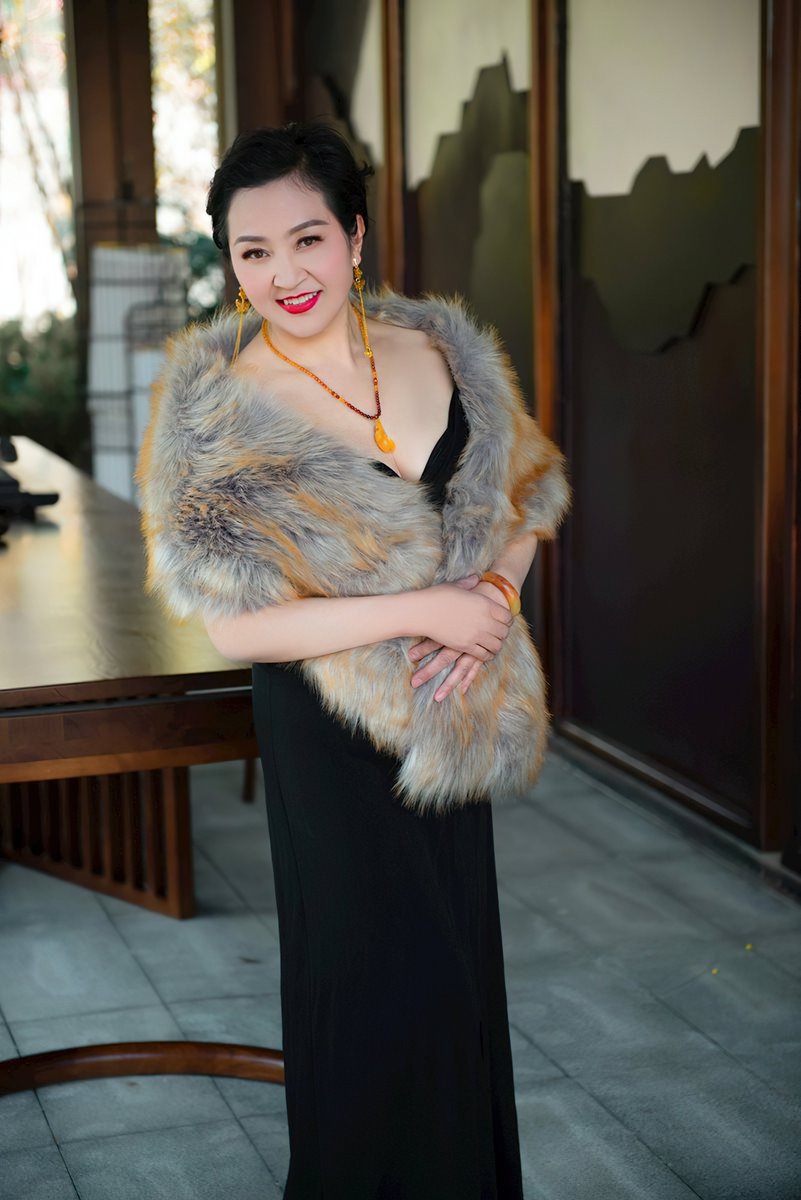MatureDraw's tweet photo. 短发
#熟女 #徐娘 #阿姨 #风韵 #丰满 #写真 #摄影
#MILF #Mature #Asian #Chinese #Photograph https://t.co/hXLhwX28Y4