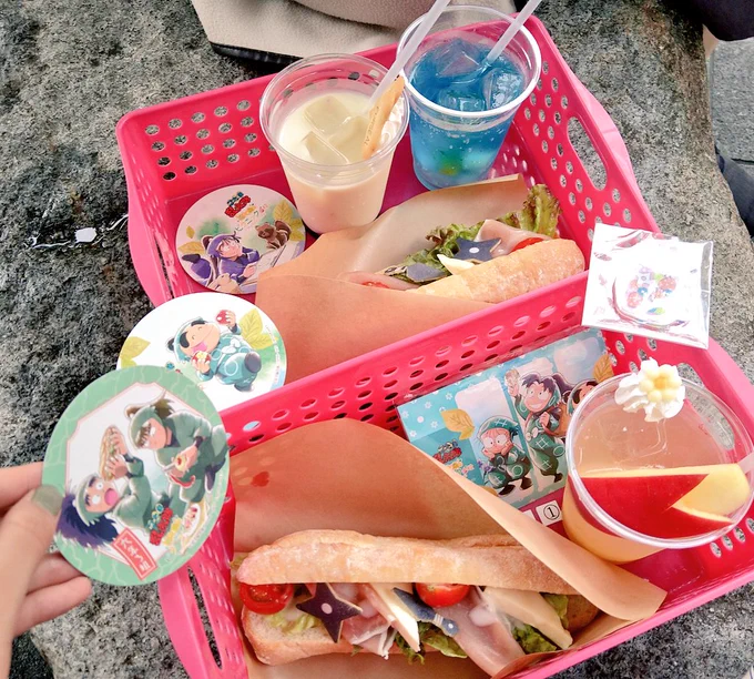 あにかふぇコラボ来た〜〜私は六ろセット メチャクチャおいしい 