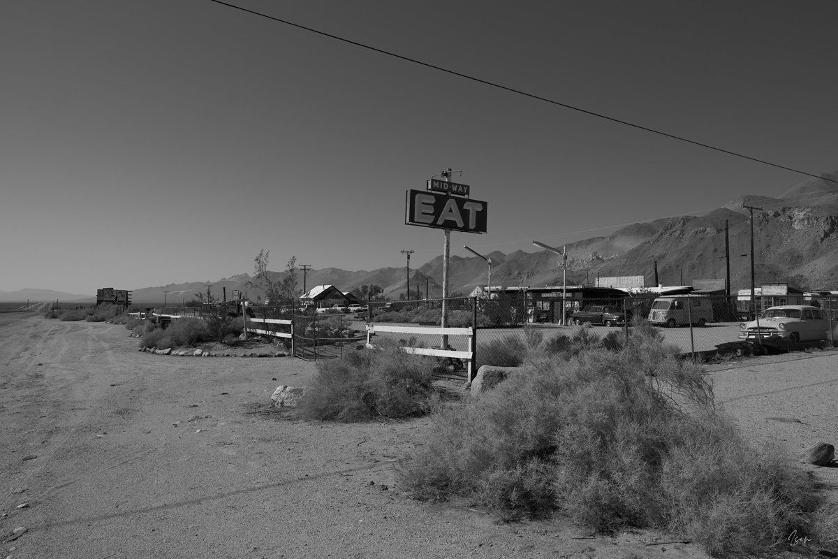 isensno's tweet photo. Eastern Sierra desert.
#bw #b_w #bandw #blackandwhite #blackandwhitephotography
#nature #landscape
#roadphotography https://t.co/GILHLR8pP6